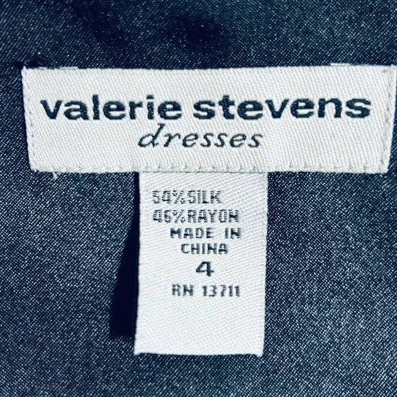 Valerie Stevens Cocktail Dress: Black Dresses - Size 4 - Picture 9 of 9